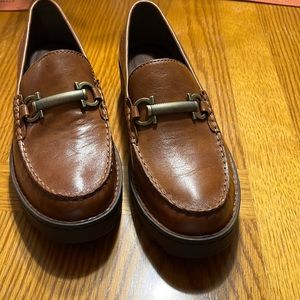 Born, woman’s, size 11, Teramo brown shoes